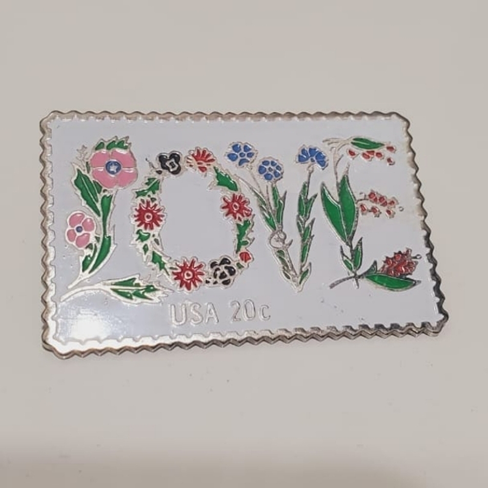 Love USA 20 Cents Postage Stamp Lapel Pin Letters are Flowers. 🌴